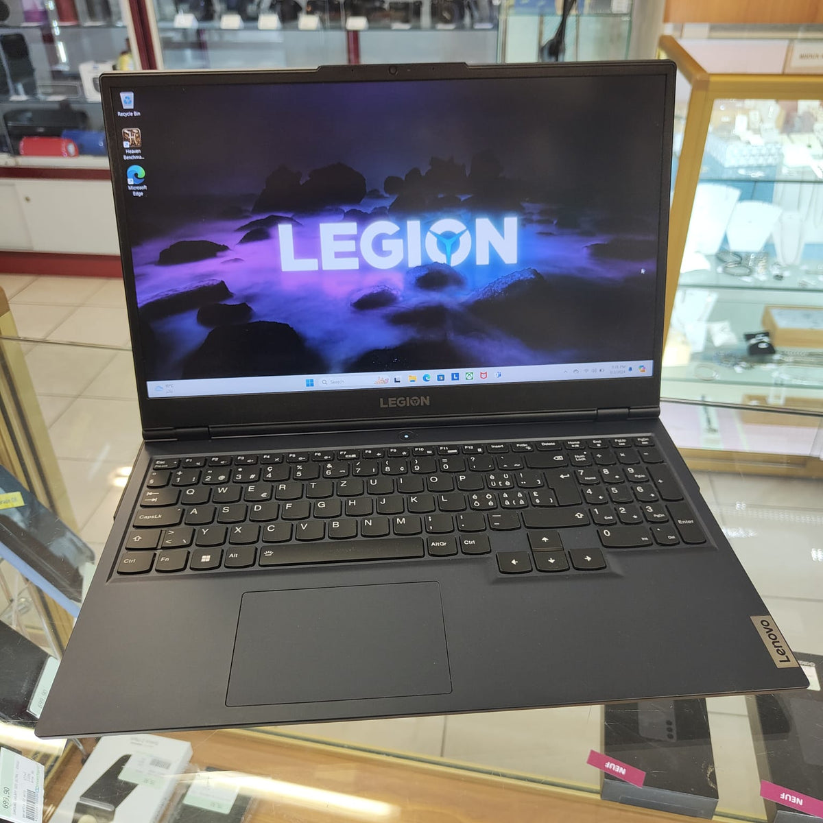PC Gamer Lenovo Legion 5 15ACH6H - Ryzen 5, RTX 3060, 16 Go RAM, 512 Go SSD, Windows 11, Occasion Très Bon état