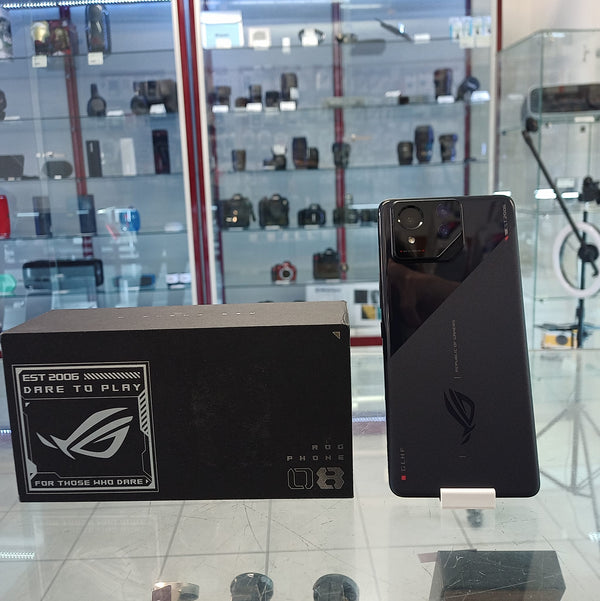 Asus Rogue Phone 8, 12Go - 256 Gb, Snapdragon 8 Gen 3, avec facture