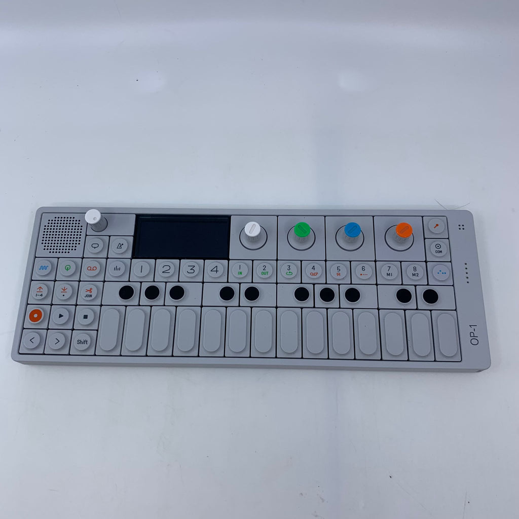 Synthetiseur électronique  Teenage Engineering  OP-1