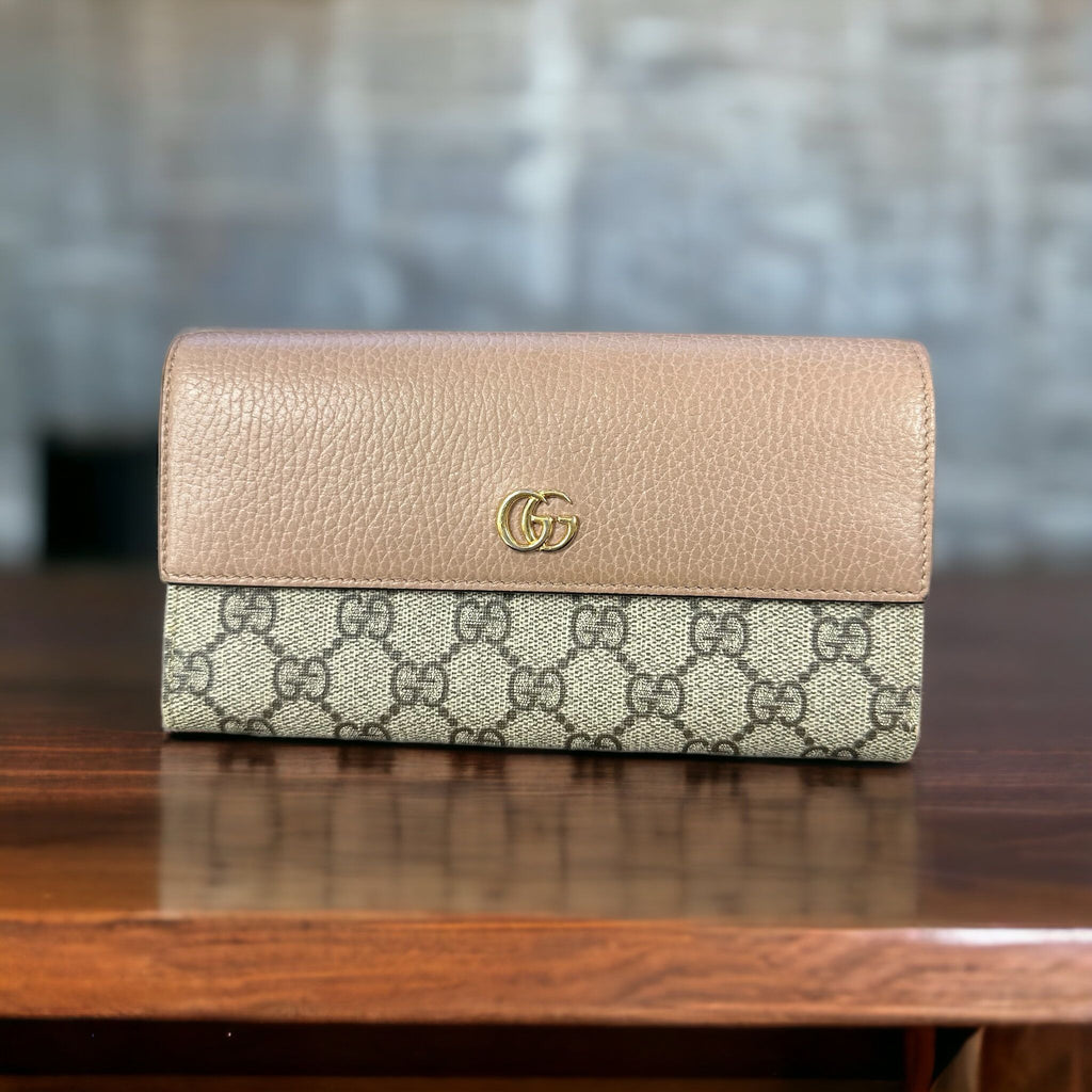 Portefeuille Gucci, Continental GG Marmont