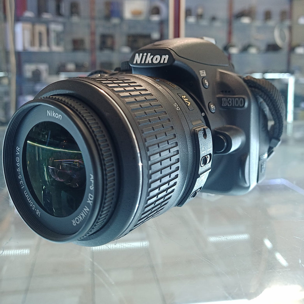 Appareil photo - Nikon D3100 avec objectif 18 - 55 mm, – Cash