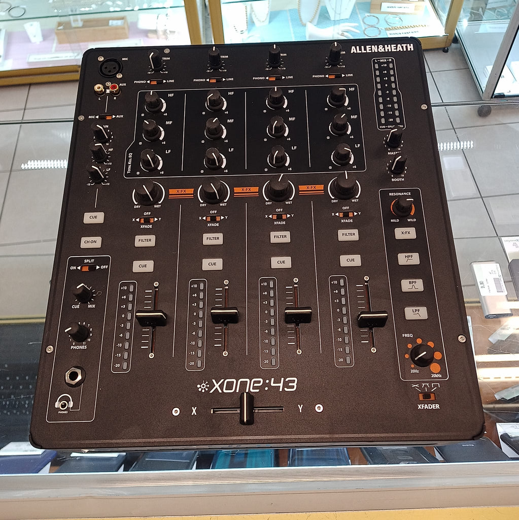 Table de Mixage - Allen Heath Xone 43,