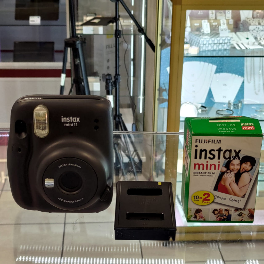Caméra Fujifilm Instax mini 11 avec 2 chargeurs