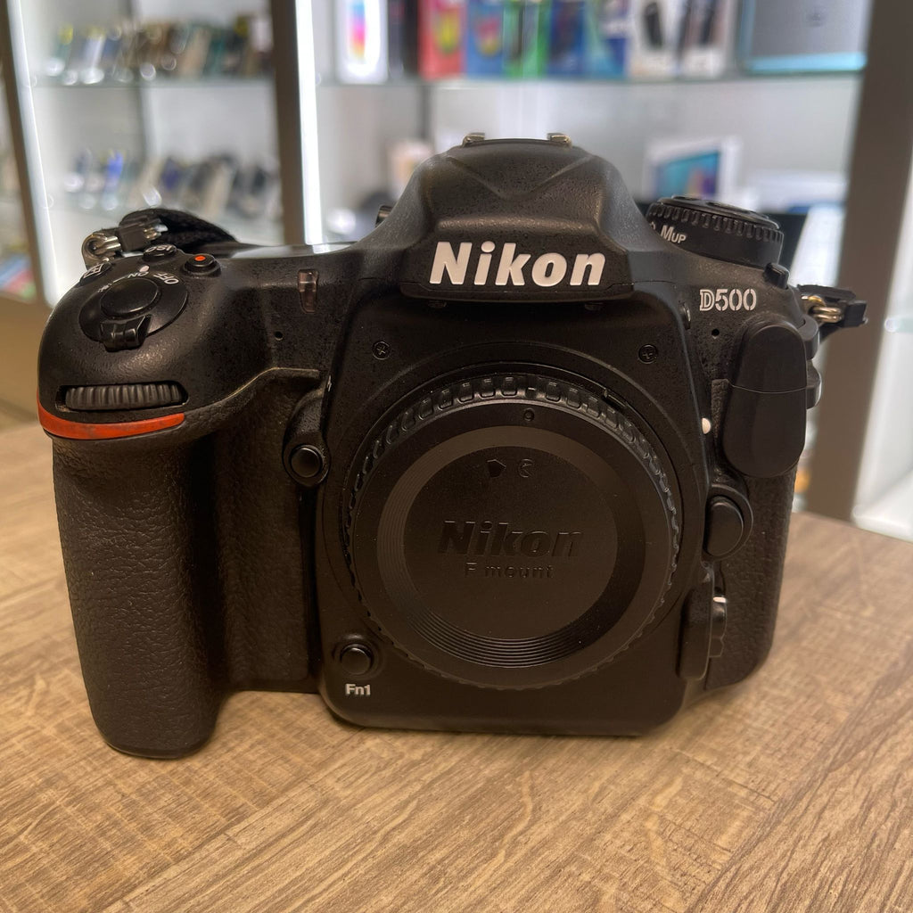 Nikon D500  Avec chargeur