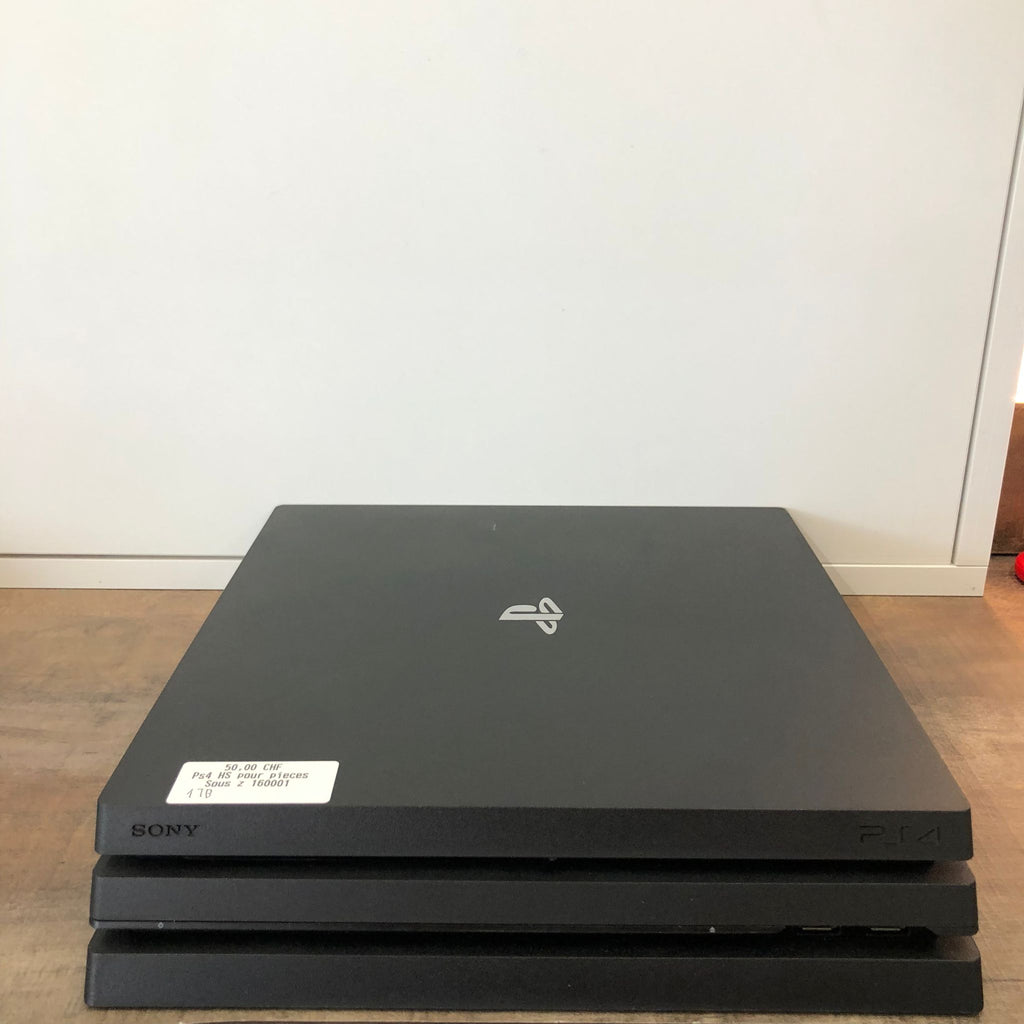 PS4  Pro 1tb pour pièces détachées