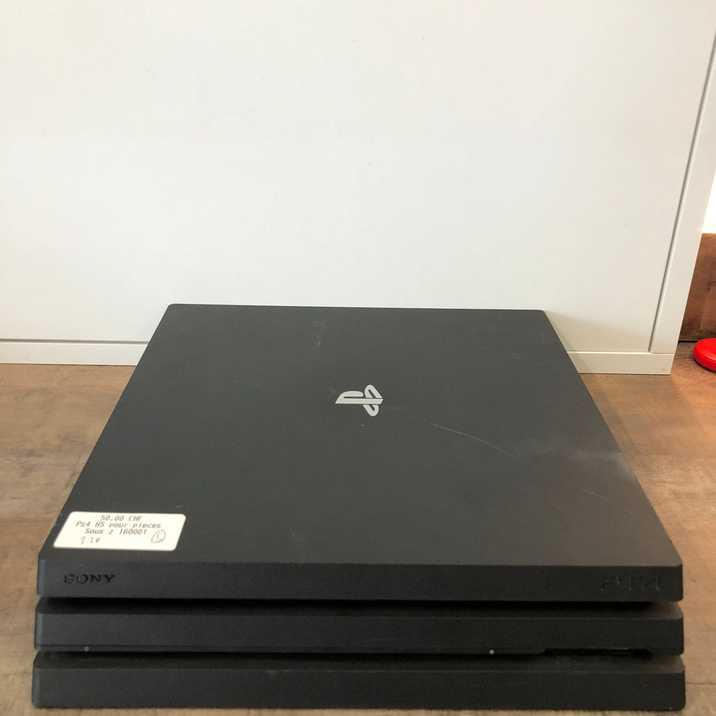 PS4 Pro 1tb pour pièces détachées
