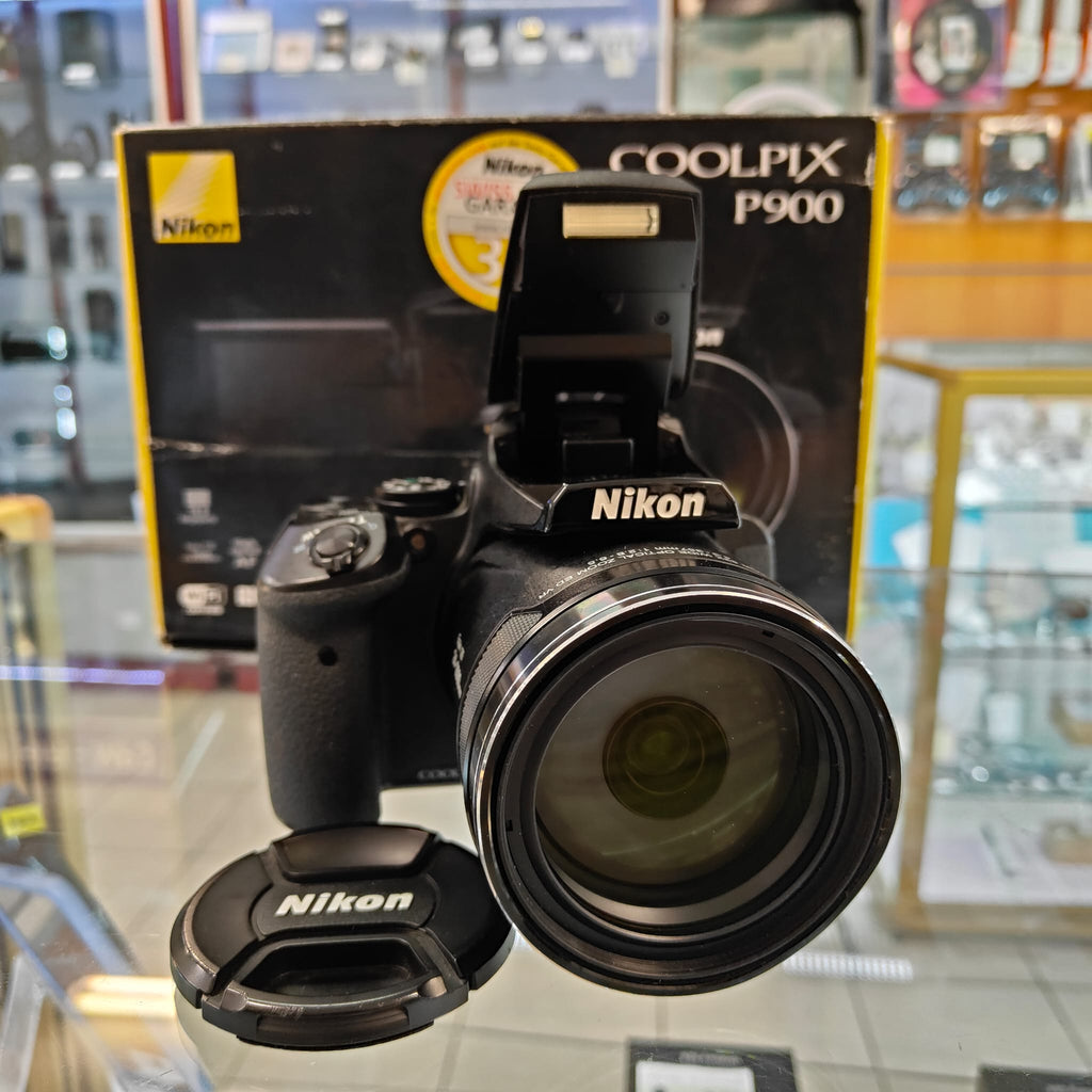 Nikon CoolPix P900 - 16mpx - avec boîte