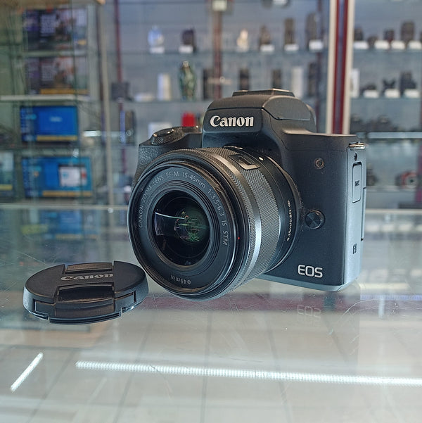 Appareil photo - Canon EOS M50 avec objectif Canon, 14-45mm