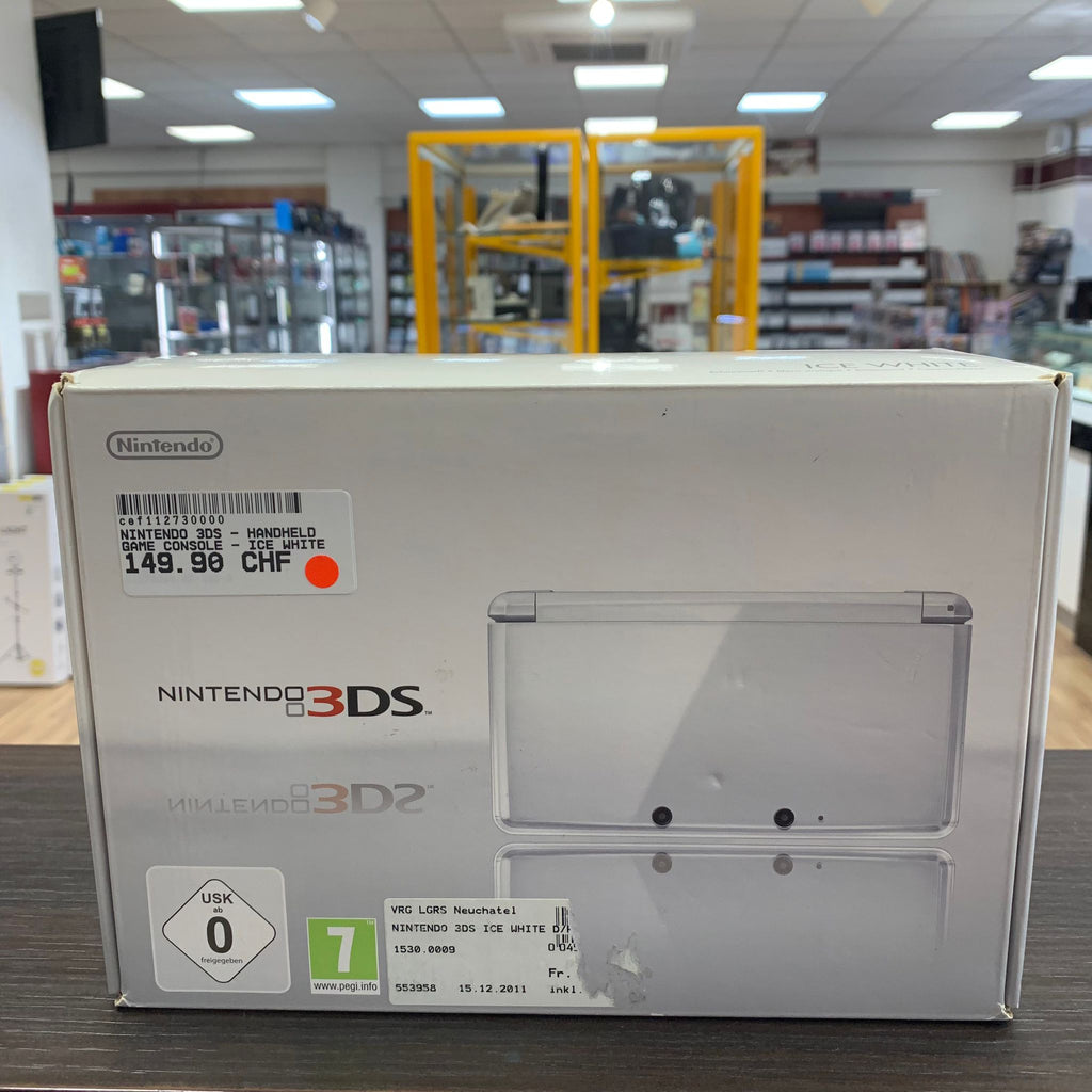 Console Nintendo 3DS avec chargeur
