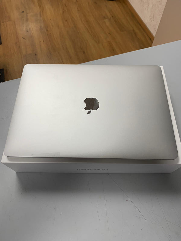 Macbook Air 13’ 2020 Avec boîte