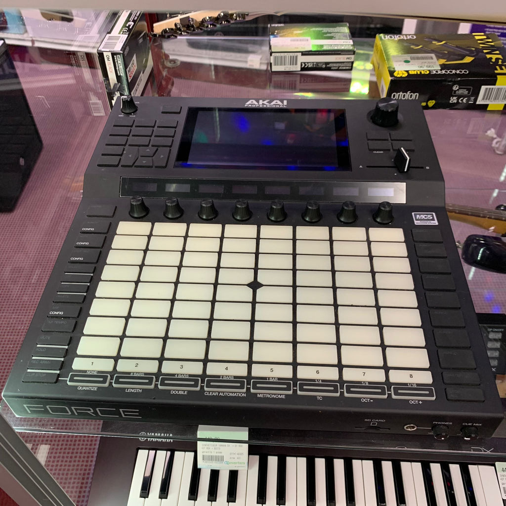 Akai Professional Force