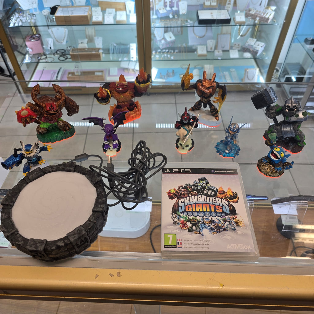 Jeu PS3 - lot Skylanders Giants avec figurines
