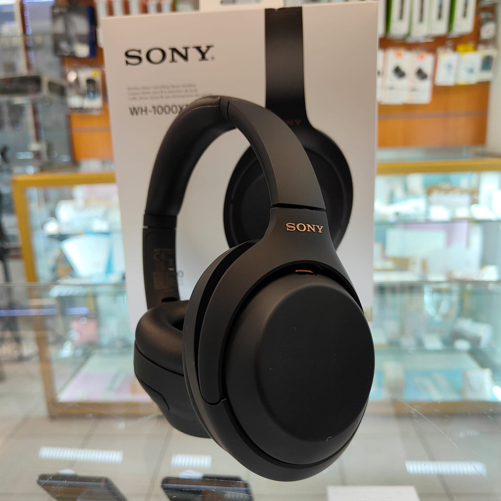 Sony WH-1000XM4 avec boîte et fourre