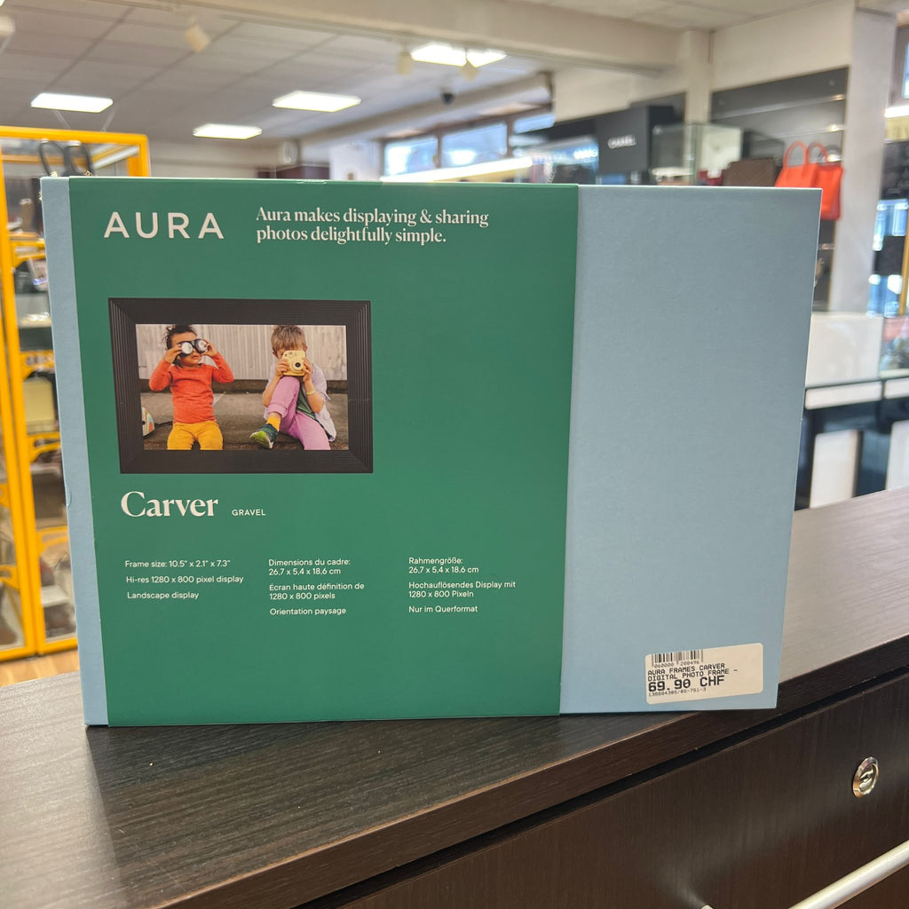 Aura Frames Carver - Digital Photo Frame