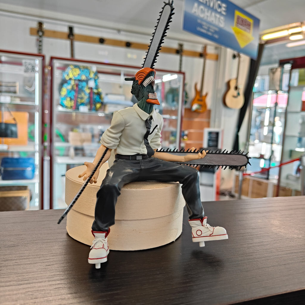 Figurine Chainsaw man - Socle manquant