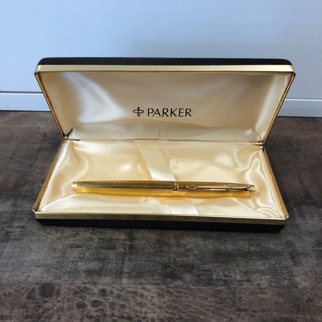 Parker - Stylo plume plaquée Or + boîte