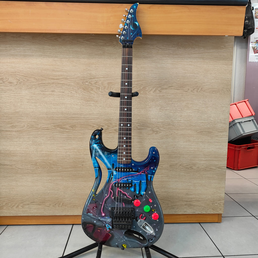 Guitare électrique: Fender Japan Custom